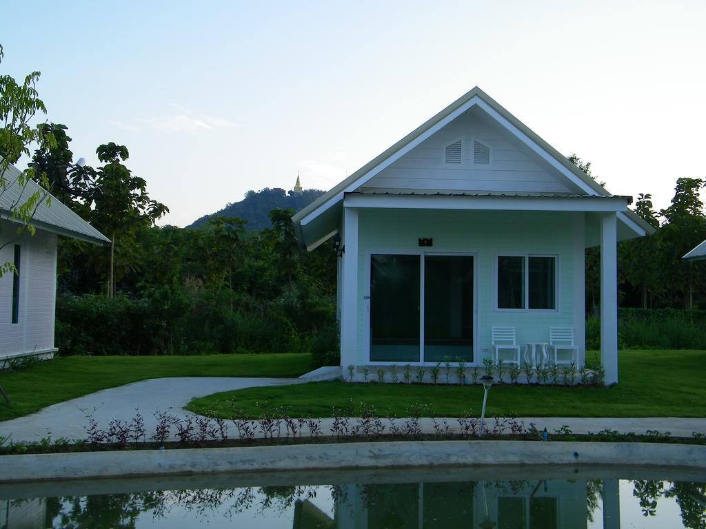 Banmon Makok Hotel Ban Makok Buitenkant foto