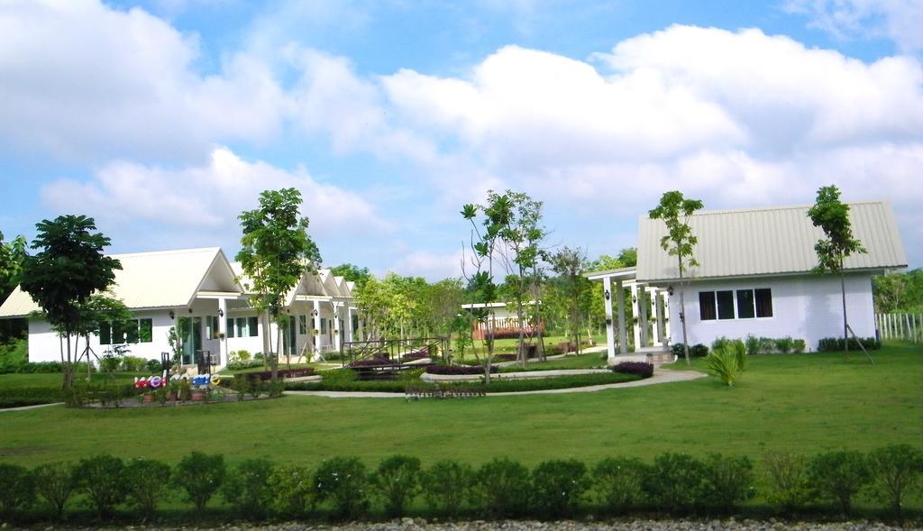 Banmon Makok Hotel Ban Makok Buitenkant foto